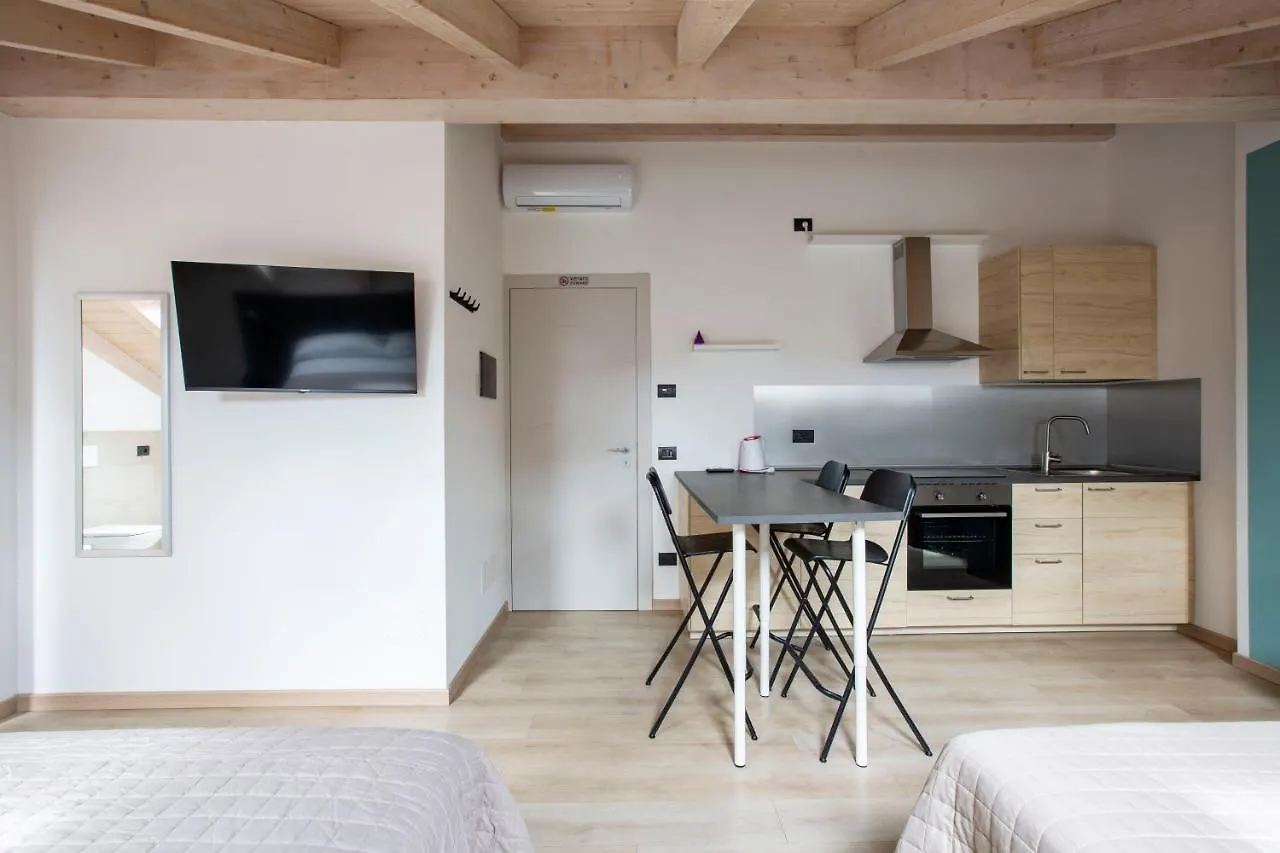 Il B&B Di Piazza Motta Albese Con Cassano Bed & Breakfast