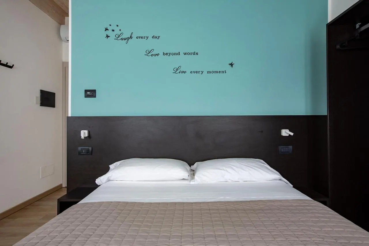 Il B&B Di Piazza Motta Albese Con Cassano Bed & Breakfast