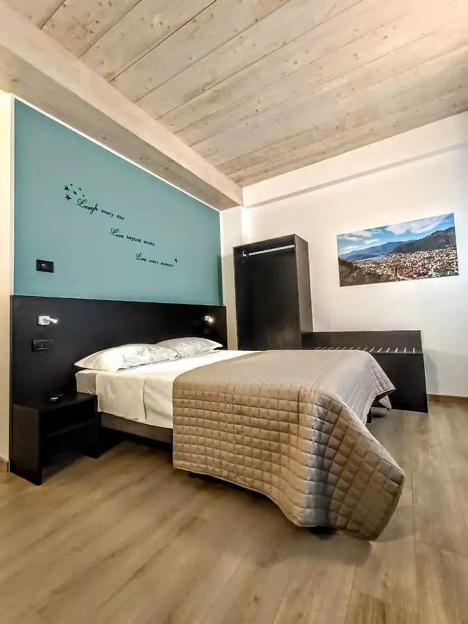 Bed & Breakfast Il B&B Di Piazza Motta Albese Con Cassano Italy