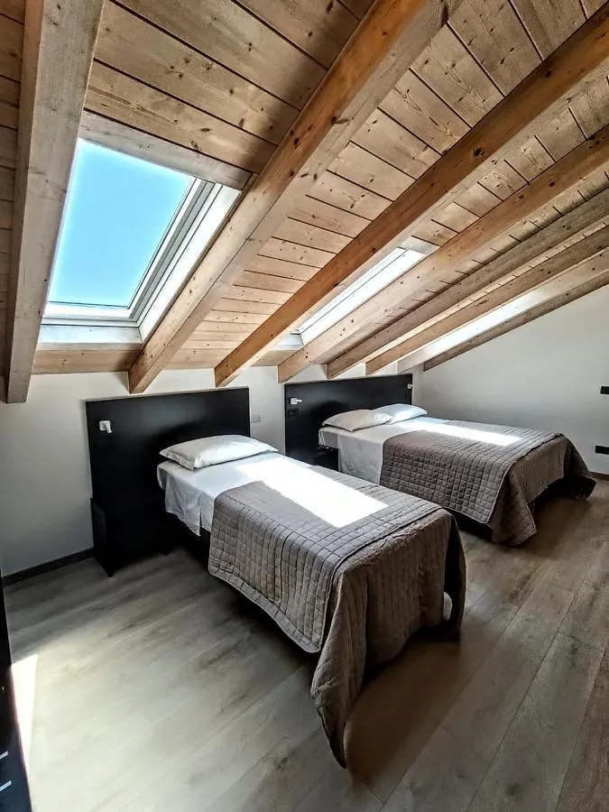 Il B&B Di Piazza Motta Albese Con Cassano Bed & Breakfast