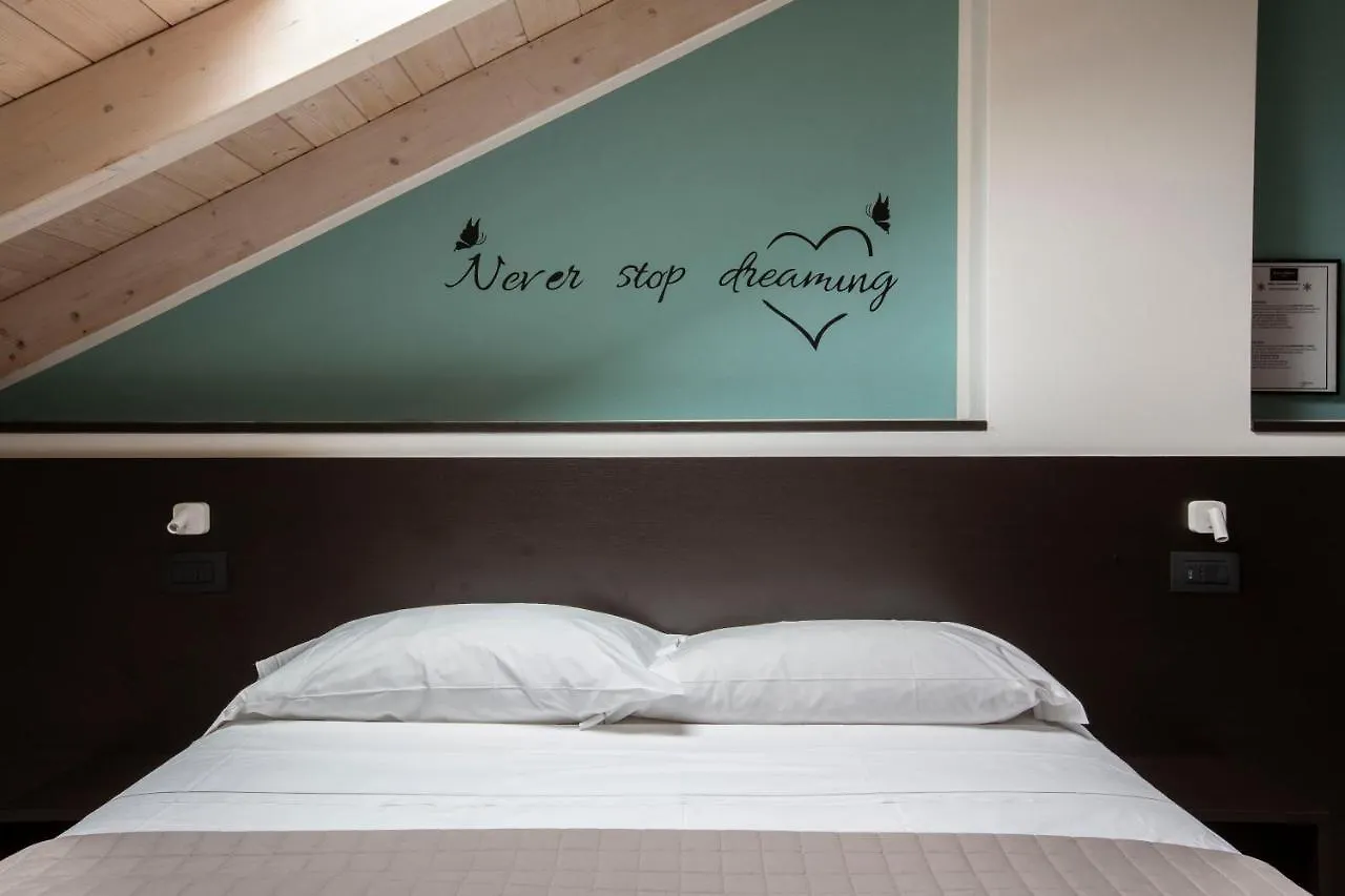 Bed & Breakfast Il B&B Di Piazza Motta Albese Con Cassano Italy