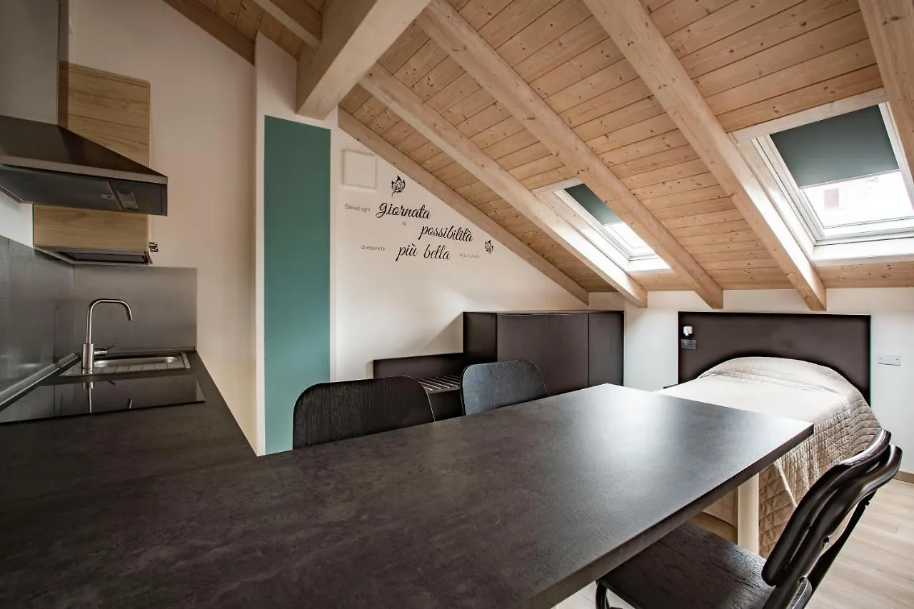 Il B&B Di Piazza Motta Albese Con Cassano 0*,  Italy